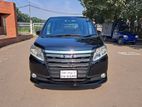 Toyota Noah G - Edition 2014