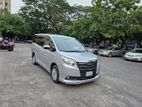 Toyota Noah G Grade 2016