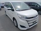 Toyota Noah G Hybrid Pearl 2020