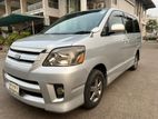 Toyota Noah G Package 2005