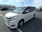 Toyota Noah G Pearl 4/86000 km 2020