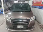 Toyota Noah G Push Stard Hybrid 2014