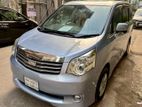 Toyota Noah G push start 2011