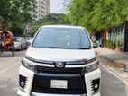 Toyota Noah G-Voxy 2014