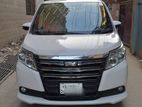 Toyota Noah Gi Premium 2014