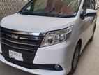 Toyota Noah Gi Premium 2014