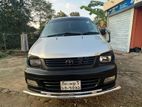 Toyota Noah GL 2005