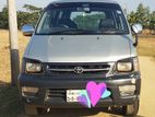 Toyota Noah . 2006