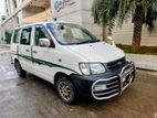 Toyota Noah GL-STANDARD ROOF 2006
