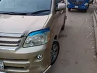 Toyota Noah goldan 2005