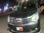 Toyota Noah gray 2010