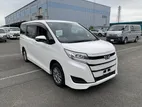 Toyota Noah Hybrid 2 Door Power 2021
