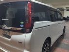 Toyota Noah hybrid 2014