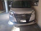 Toyota Noah hybrid 2014