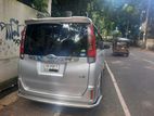 Toyota Noah hybrid 2014