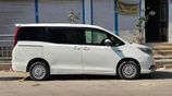 Toyota Noah . 2014