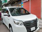 Toyota Noah Hybrid 2015 F/U