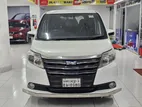 Toyota Noah hybrid 2015
