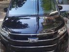 Toyota Noah Hybrid 2017