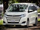 Toyota Noah Hybrid 2019