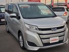 Toyota Noah HYBRID 2019