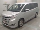 Toyota Noah Hybrid 2019