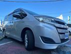 Toyota Noah Hybrid 2019