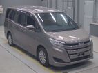 Toyota Noah hybrid 2021