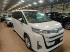 Toyota Noah Hybrid 2023