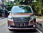 Toyota Noah Hybrid G 2016
