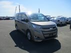 Toyota Noah Hybrid push 2019