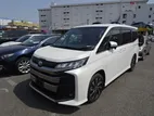 Toyota Noah Hybrid SZ Pearl 2023