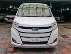 Toyota Noah Hybrid with loan 2018