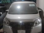 Toyota Noah HYBRID X 2014