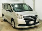 Toyota Noah Hybrid X 2016