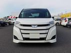 Toyota Noah HYBRID X 2019