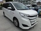 Toyota Noah HYBRID X 2019