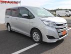 Toyota Noah HYBRID X 2019