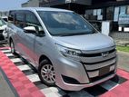 Toyota Noah HYBRID X 2019