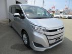 Toyota Noah HYBRID X 2019