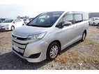 Toyota Noah Hybrid X 2020