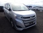 Toyota Noah Hybrid X 2020