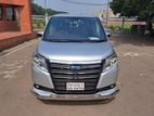 Toyota Noah Hybrid / X - Edition 2016