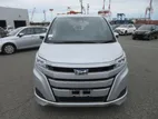 Toyota Noah HYBRID X PACKAGE 2020