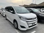 Toyota Noah Hybrid X Pearl 2020