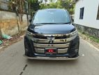 Toyota Noah Hybrid(Push Start) 2017