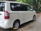 Toyota Noah key start 2011