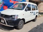 Toyota Noah KR-42 2005