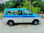 Toyota Noah ` 2005
