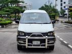 Toyota Noah KR42 GL low floor 2005